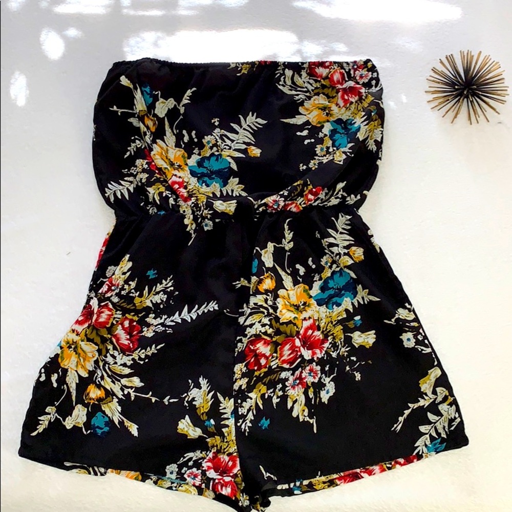 Cute Strapless Shorts Romper!